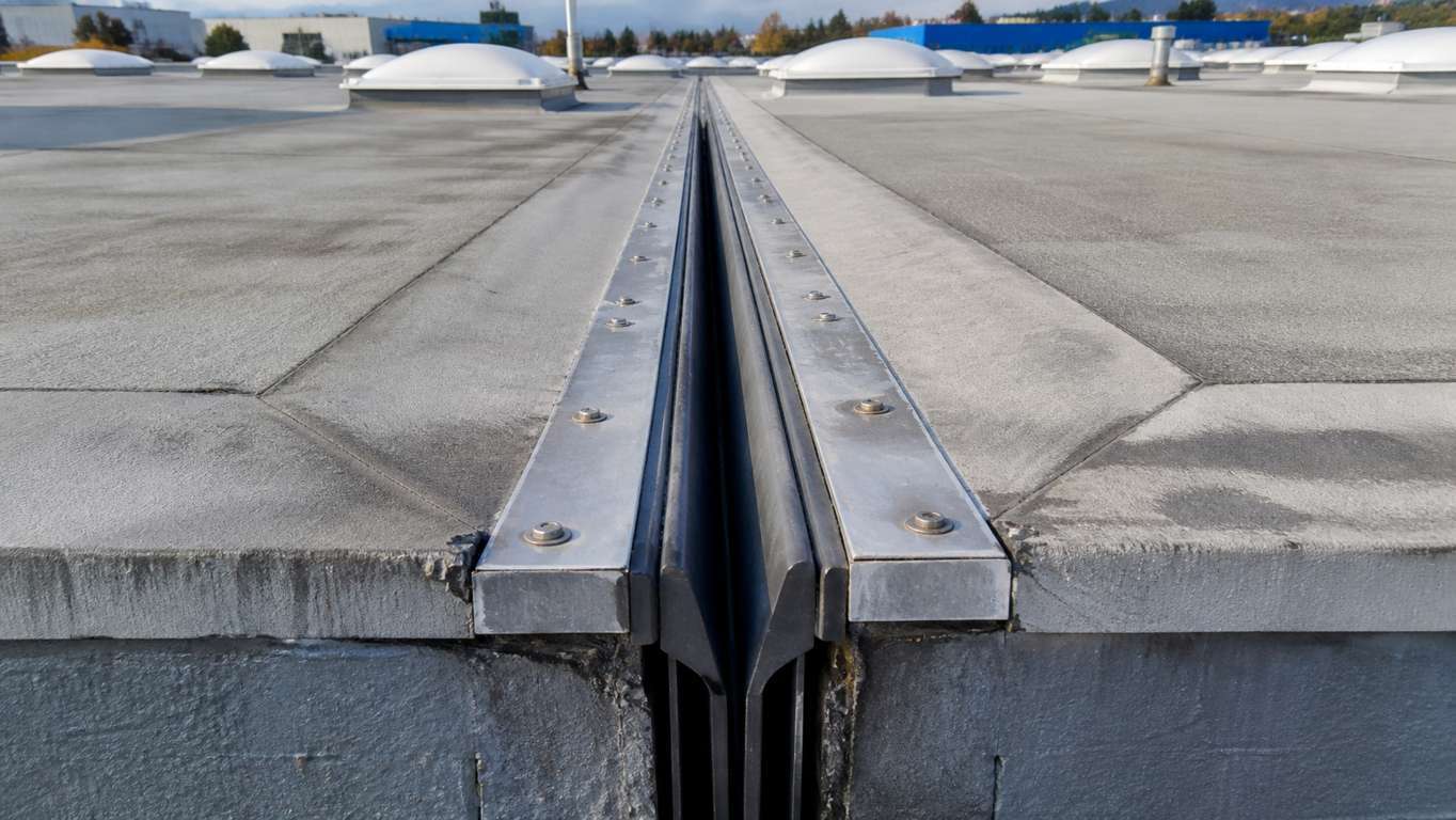 Dettaglio giunti copertura capannone industriale